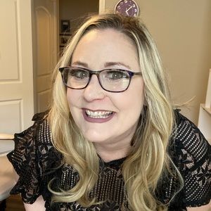 Meet your Posher, Christy